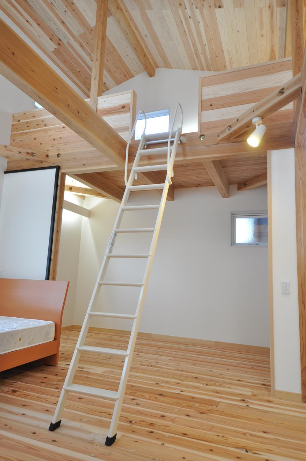 exhibition hall / Showroom. It is also possible to guide you to the exhibition hall. Family, "Return want to become home" is it, It is the "sky KIREISM" of the Royal Building Products. (exhibition hall)