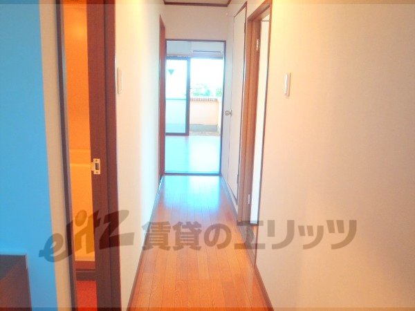 Other room space. Corridor