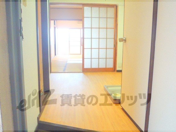 Other room space. Corridor