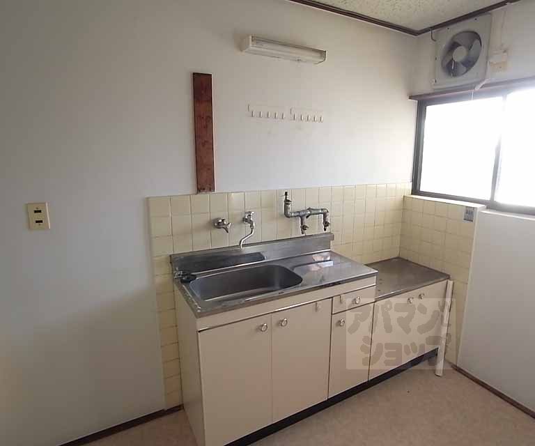 Kitchen. Two-burner gas stove that can be installed kitchen