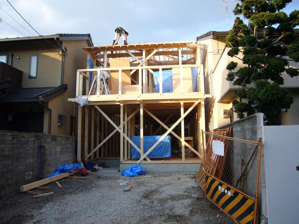 Local appearance photo. Currently under construction. 2013.11.7 was completion of framework.