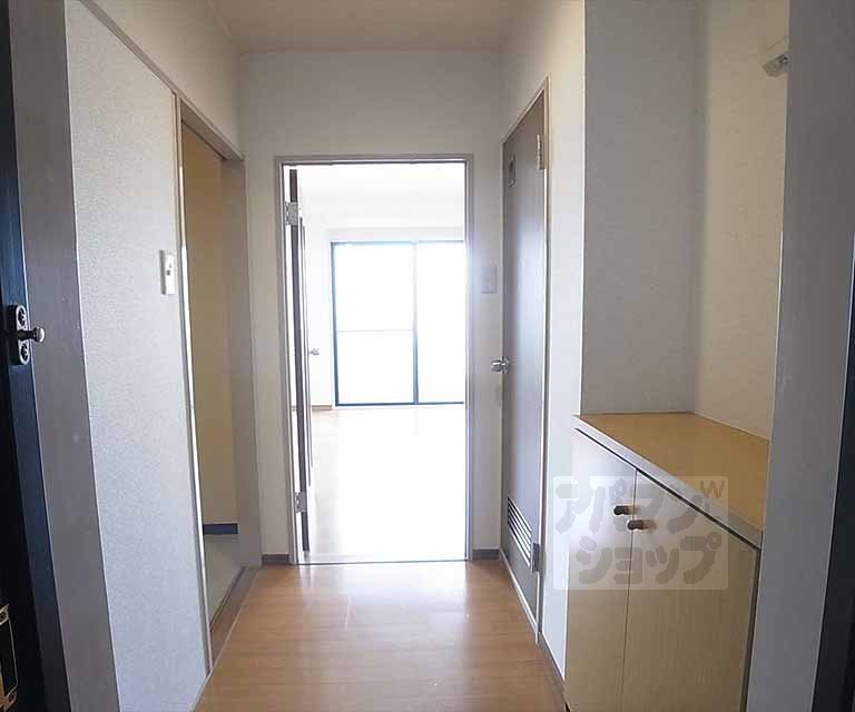 Other room space. Corridor