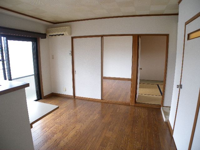 Living and room. ※ Photo is a thing of another floor plan