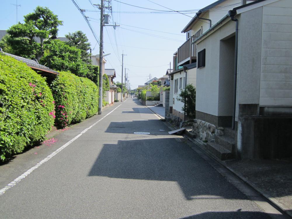 Local photos, including front road. Local (May 2013) Shooting