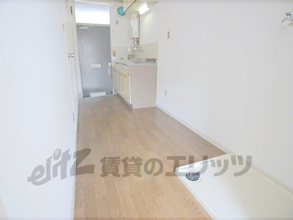 Other room space. Corridor