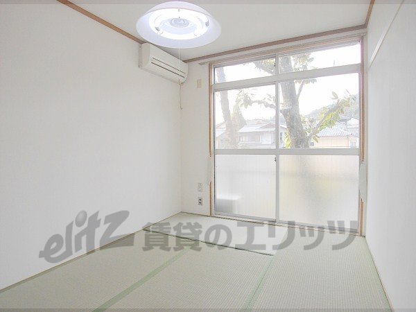 Living and room. The room is recommended for the first time living alone