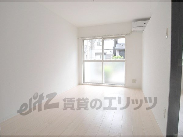 Living and room. It becomes beautiful just been renovated