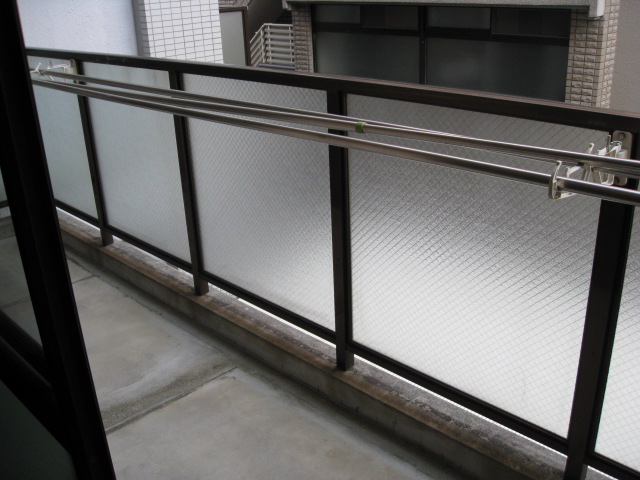 Balcony. Although it is hard to understand with a photograph, Day is good