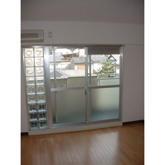 Living and room. Living room (9 quires type)