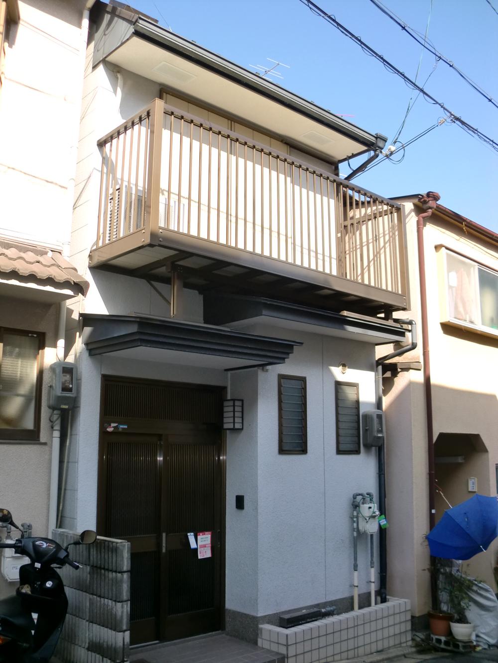 Local appearance photo