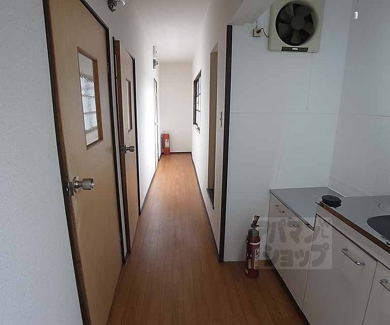 Other room space. Corridor