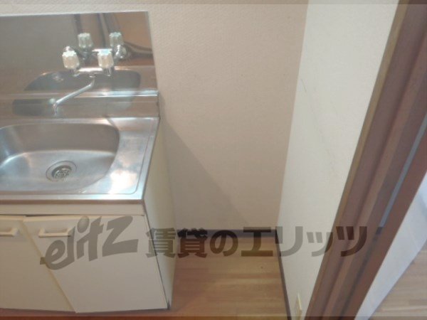 Other room space. Refrigerator can be installed next to the kitchen table.