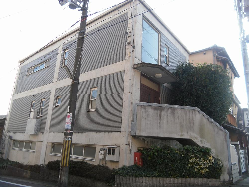 Local appearance photo