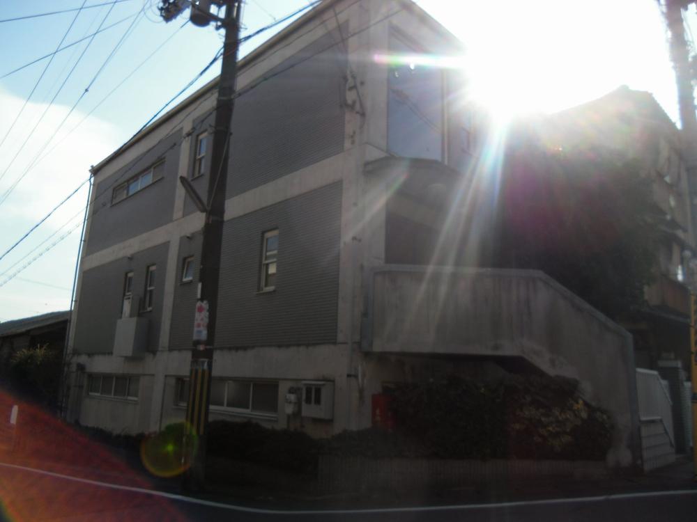 Local appearance photo