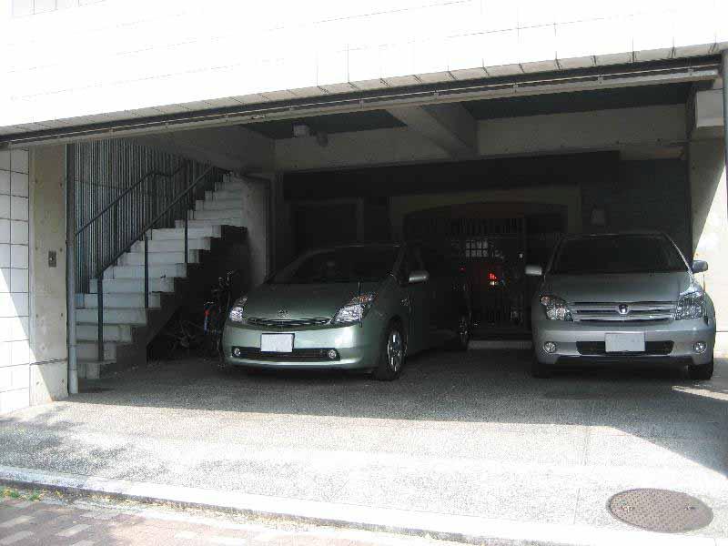 Parking lot. Local (March 2013) Shooting