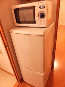 Kitchen. microwave ・ Fridge
