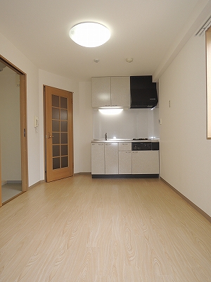 Living and room. Spacious is living