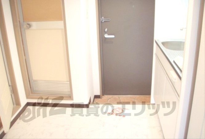 Other room space. Corridor