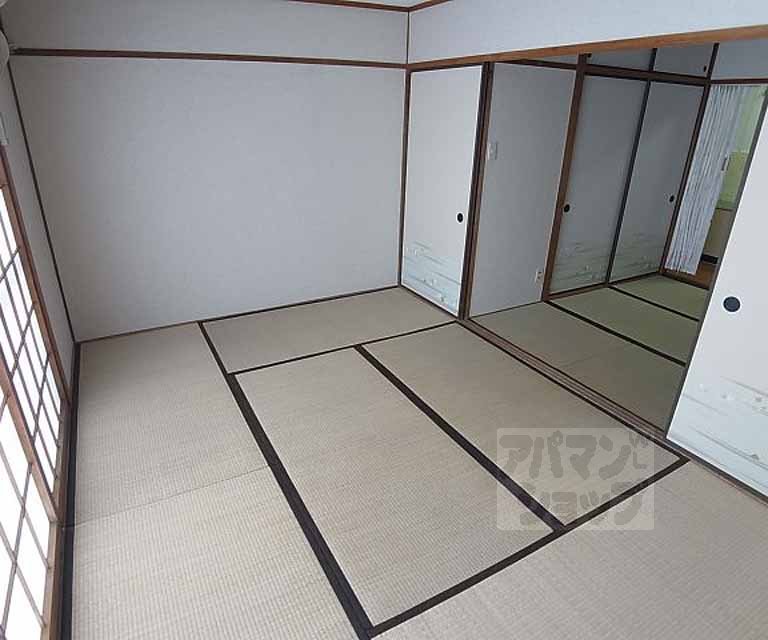 Living and room. Japanese-style room 6 quires