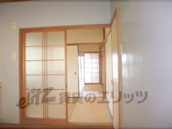 Other room space. Corridor