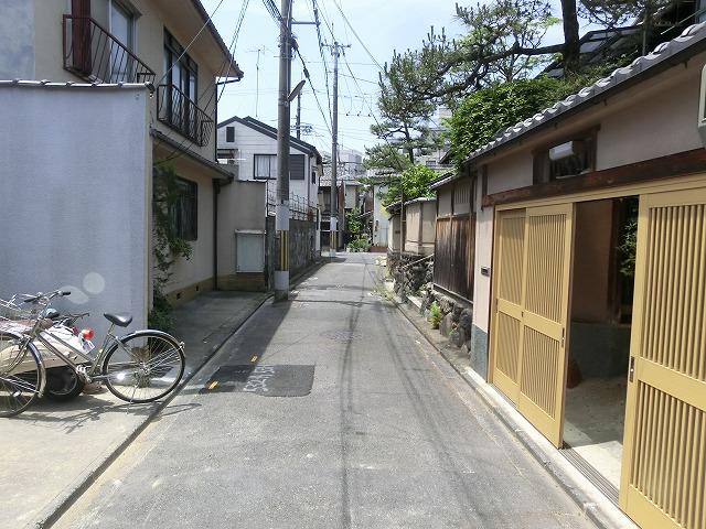 Local photos, including front road. Local (June 2013) Shooting