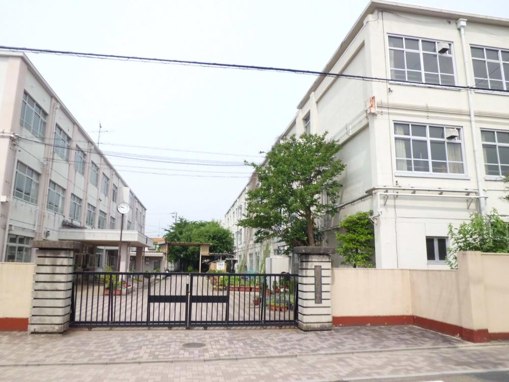 Primary school. 718m to Kyoto Municipal Shimei Elementary School