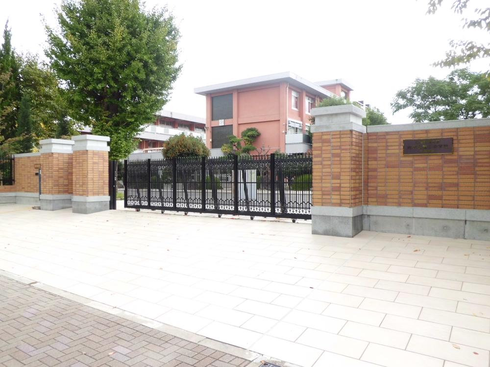 Junior high school. National Kyoto University 1156m until the Faculty of Education, Kyoto Junior High School