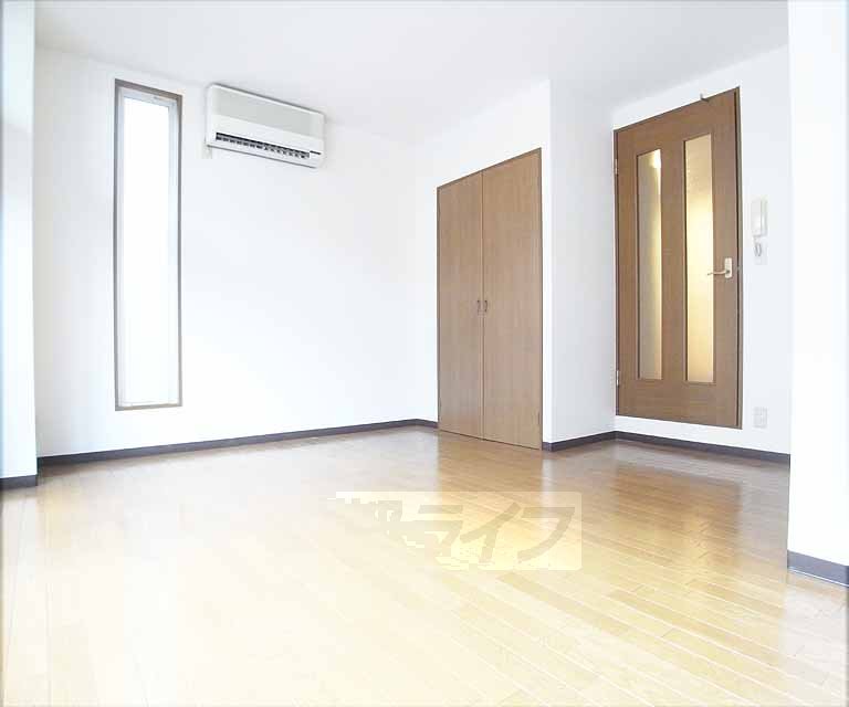 Living and room. 8.5 is a pledge there easy-to-use floor plan.