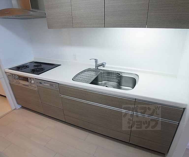 Kitchen. System kitchen