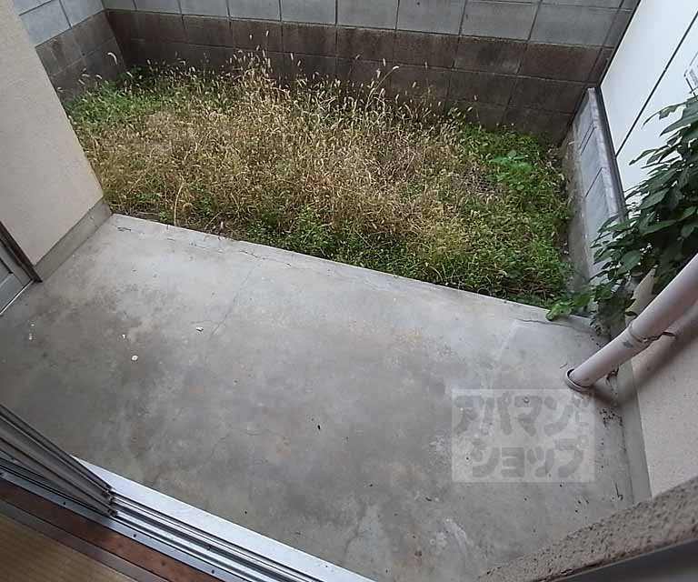 Balcony. Private garden