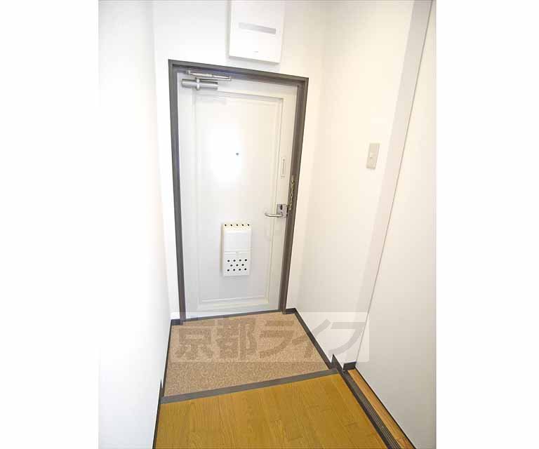 Entrance. Entrance of spread