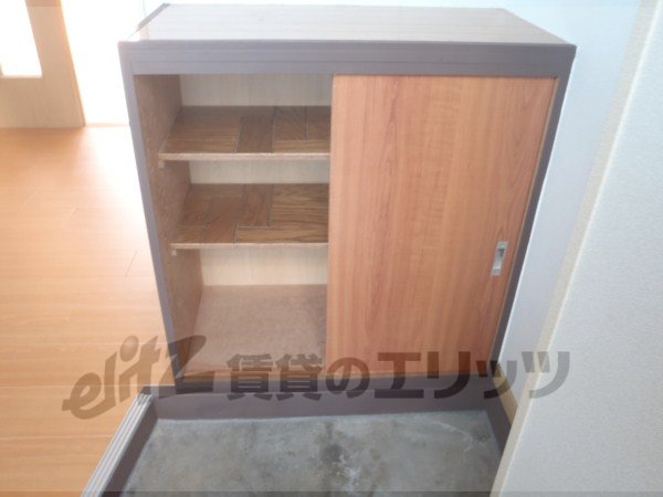 Other room space. Corridor