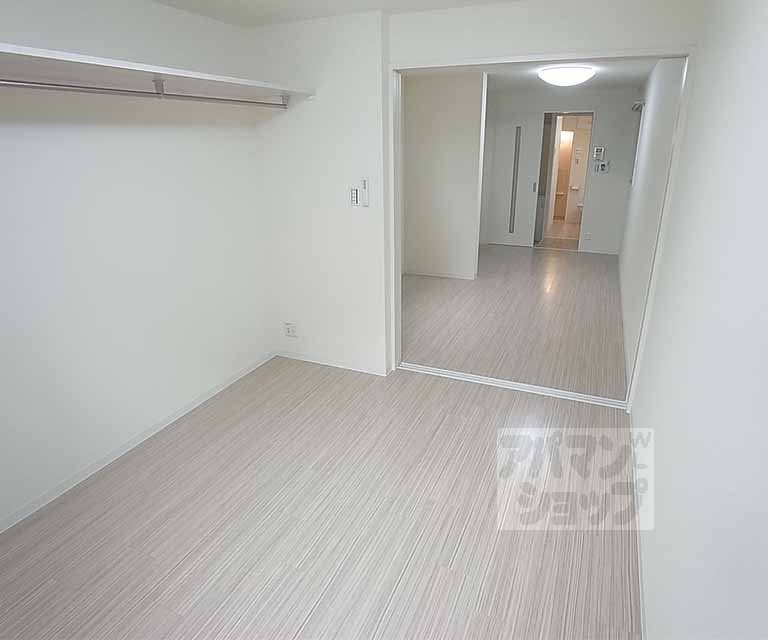 Living and room. From Western-style toward the living