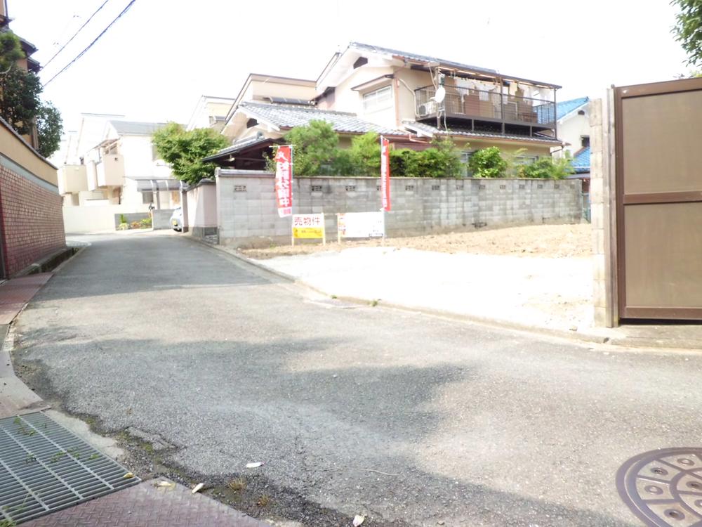 Local photos, including front road. Local (September 2013) Shooting