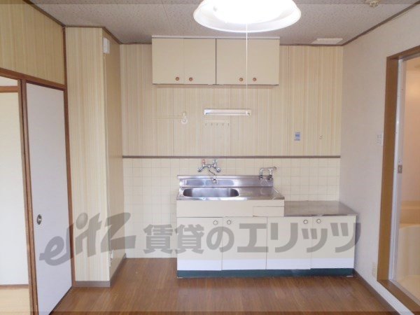 Kitchen. Kitchen space.