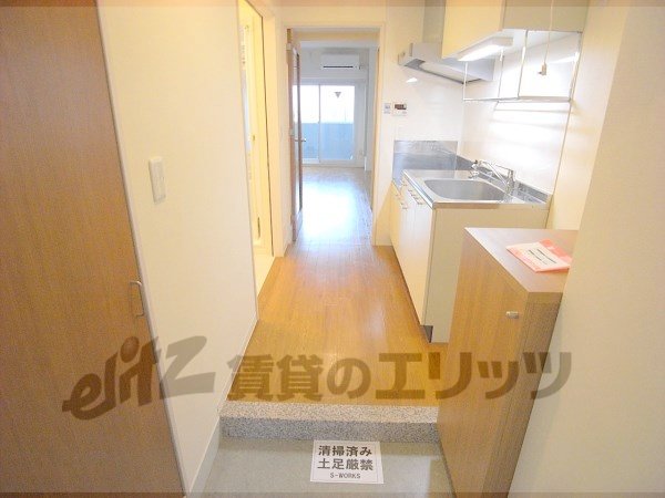 Other room space. Corridor