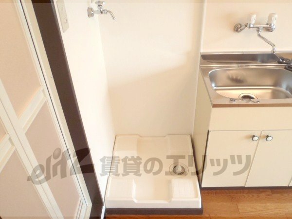 Other Equipment. Indoor washing machine is possible installation.