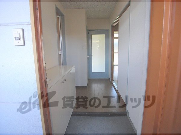 Other room space. Corridor