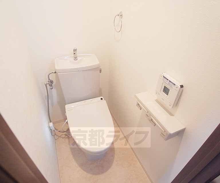 Toilet. You up toilet seat in the sensor.