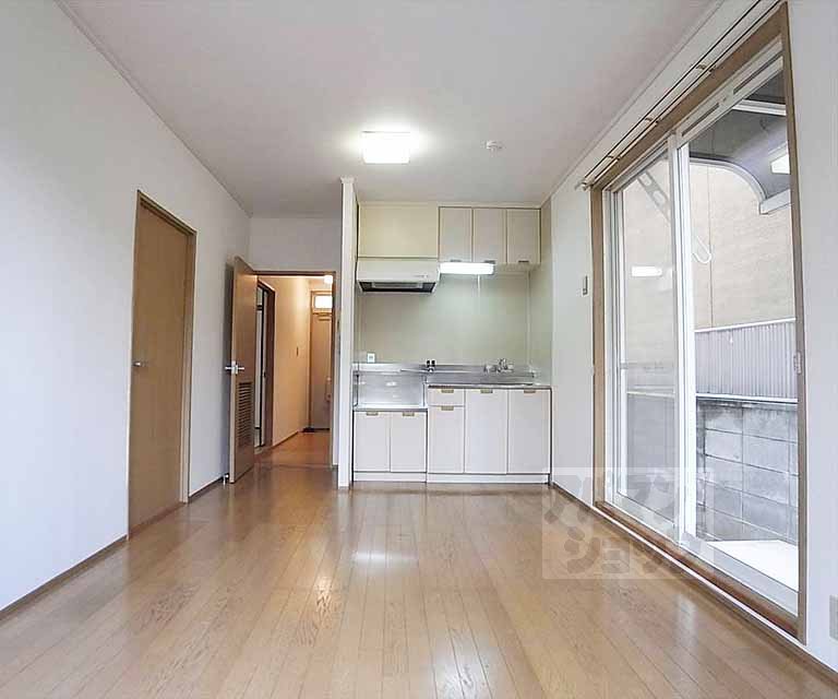 Living and room. Living part