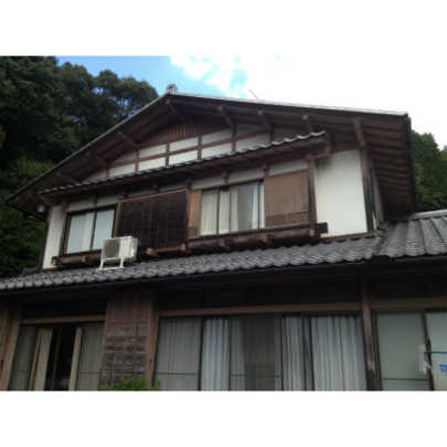 Local appearance photo. Main house