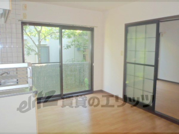 Other Equipment. Beautiful dining.