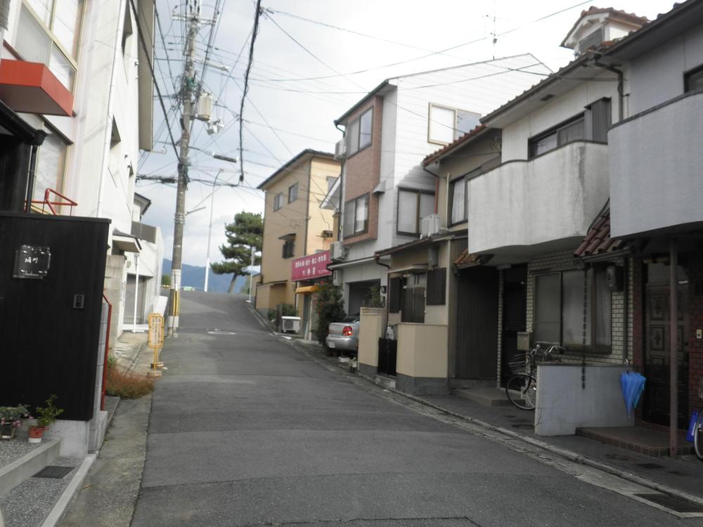 Local photos, including front road. Local (11 May 2013) Shooting