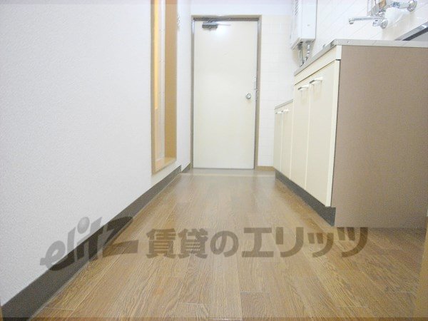 Other room space. Corridor