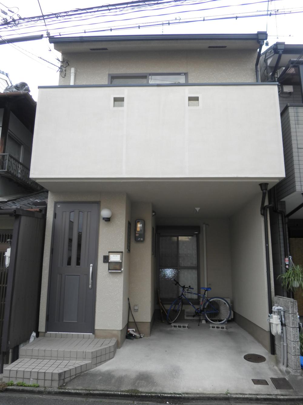 Local appearance photo. Local (11 May 2013) Shooting