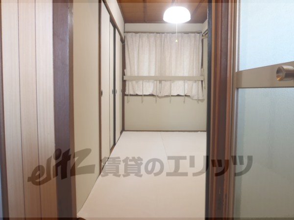 Other room space. Corridor