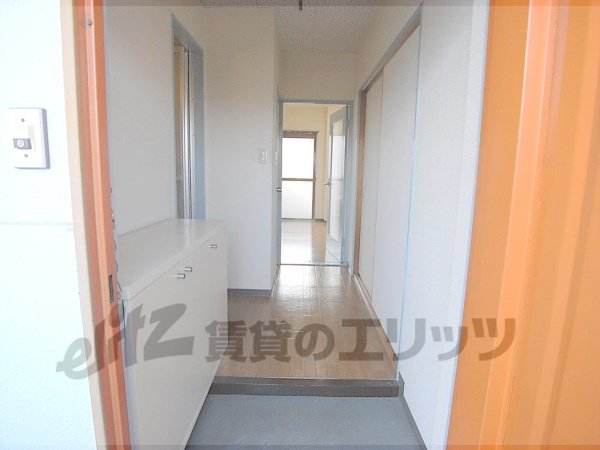 Other room space. Corridor