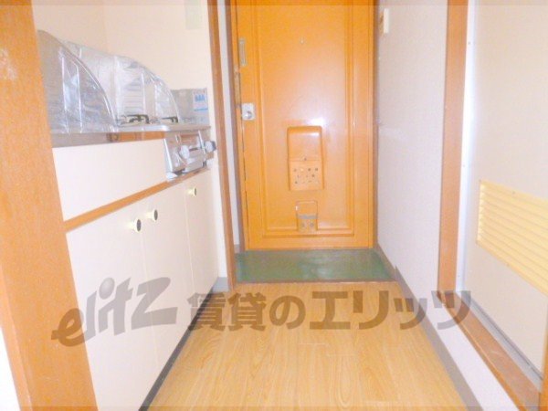 Other room space. Corridor