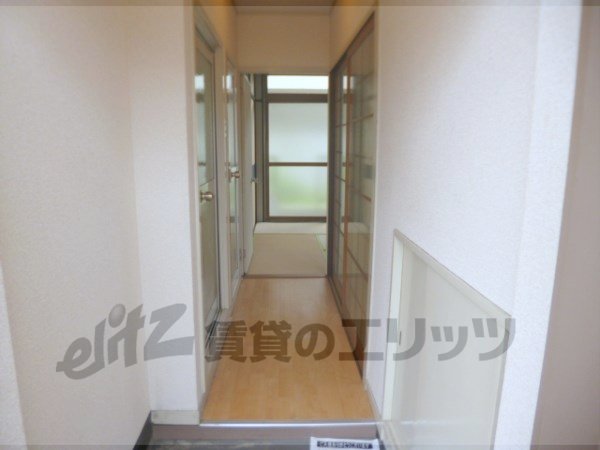 Other room space. Corridor