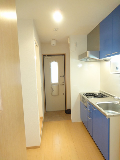 Other room space. Kitchen space is like this